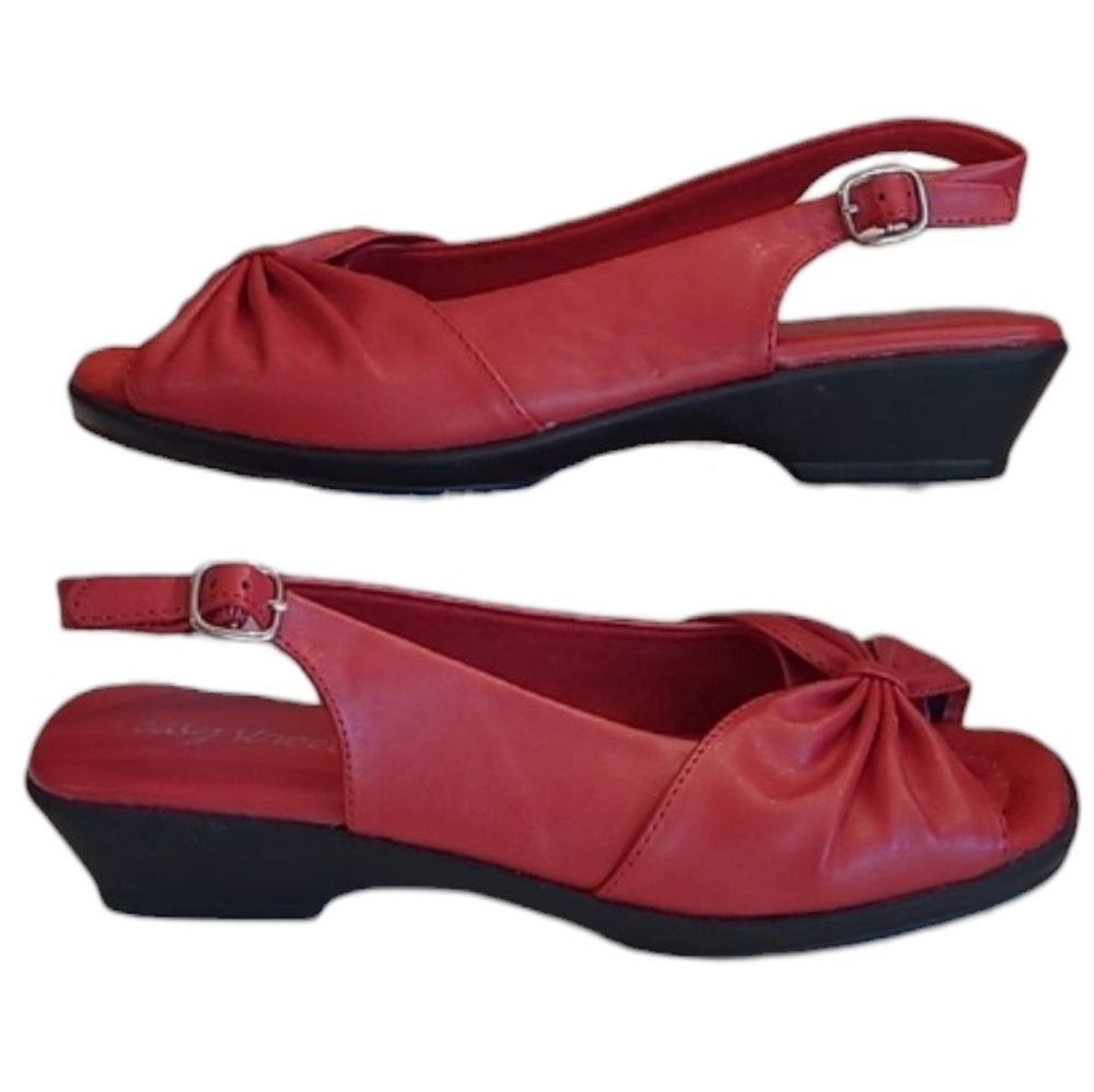 Easy Street Soft Red slingback Wedge Sandals Block Heels Ankle Strap Retro NWOT